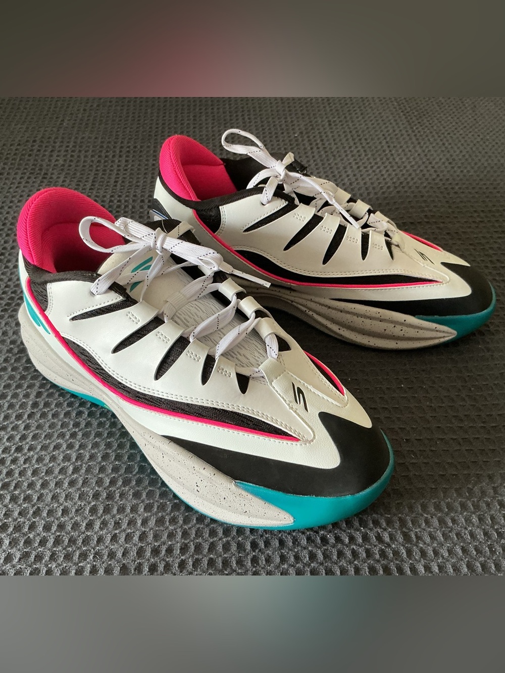 New MEN'S SKECHERS SKX B-LITE BASKETBALL 253025-WBMT WHITE BLACK MULTI SZ 8.5